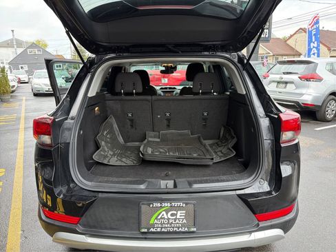 Used 2022 Chevrolet TrailBlazer LT FWD image 12