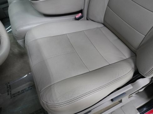 Used 2008 Ford F350 Lariat image 11