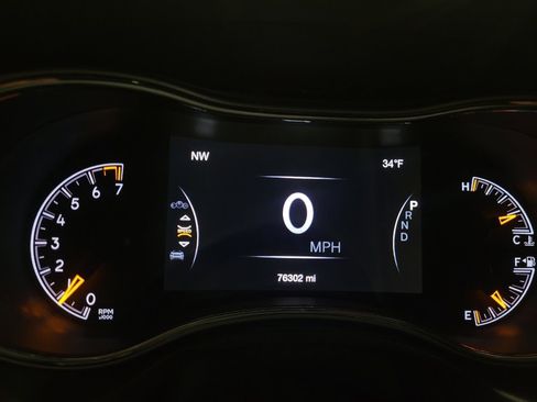 Used 2021 Jeep Grand Cherokee Limited image 23