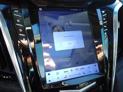 Used 2019 Cadillac Escalade ESV Luxury image 24