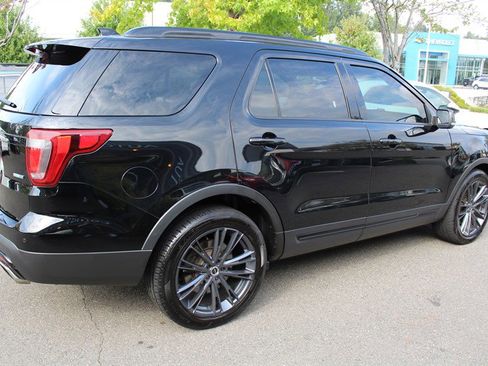 Used 2017 Ford Explorer Sport w/ Equipment Group 401A image 5
