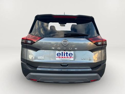 Used 2023 Nissan Rogue SV image 4