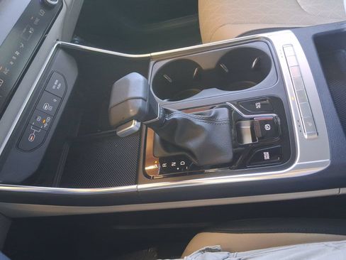 New 2026 Kia Carnival EX FWD image 16