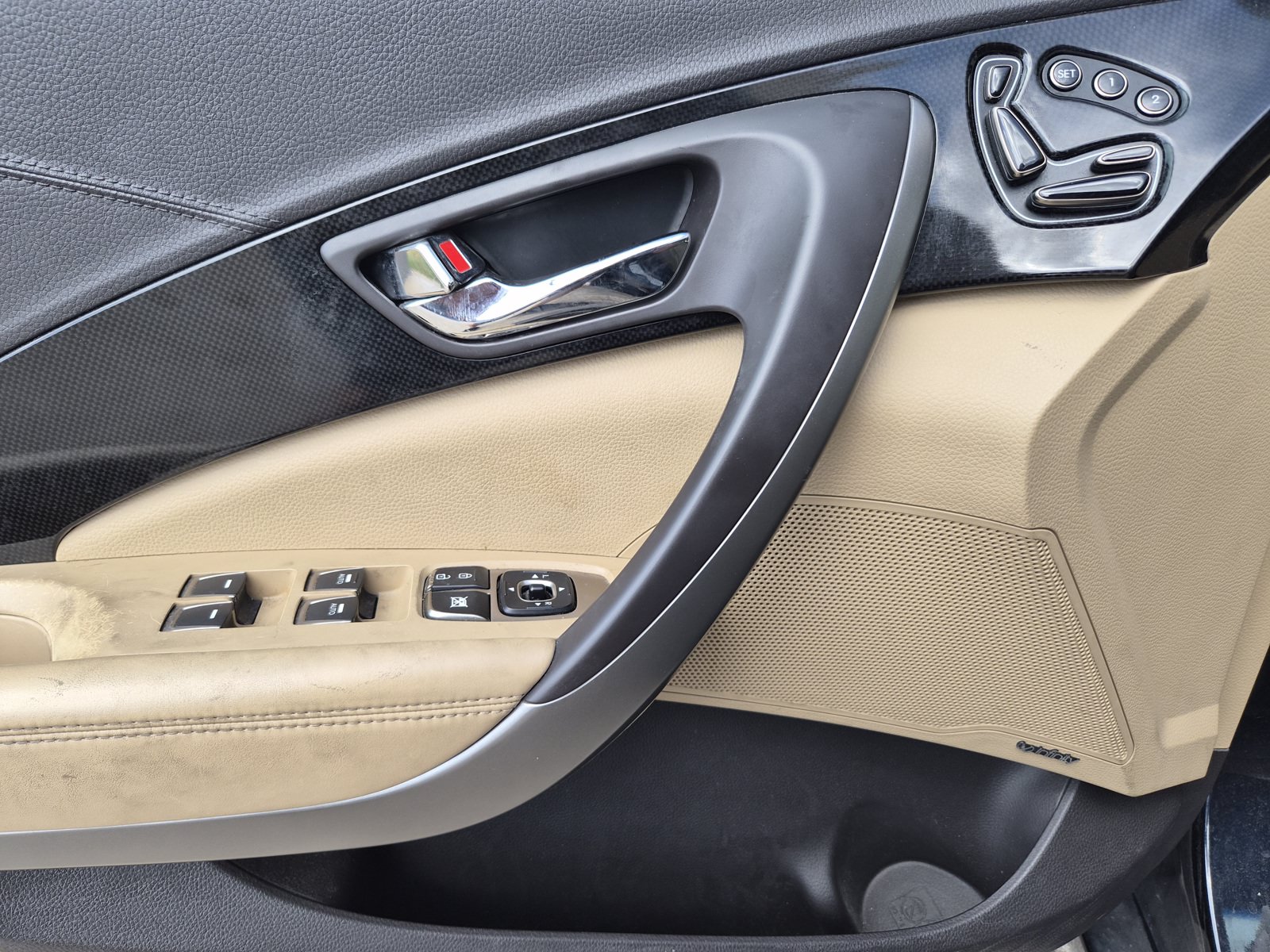 Used 2013 Hyundai Azera w/ Technology Pkg FWD image 16