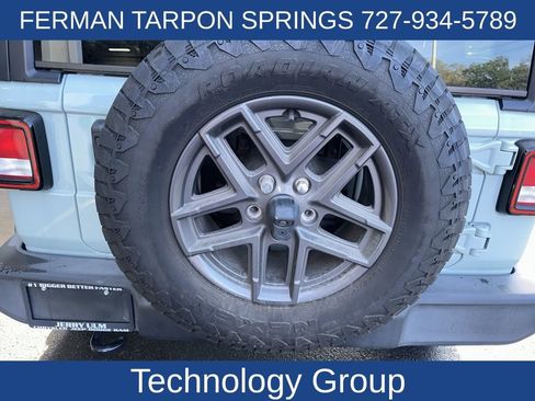 Used 2024 Jeep Wrangler Unlimited Sport image 8