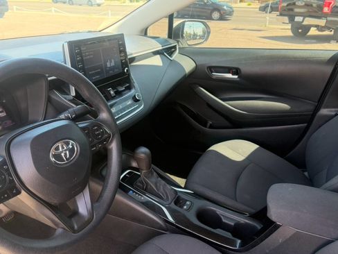 Used 2020 Toyota Corolla LE w/ LE Premium Package image 3
