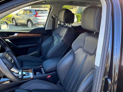 Used 2021 Audi Q5 e Prestige w/ Prestige Package image 14