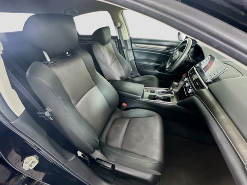 Used 2018 Honda Accord LX image 28