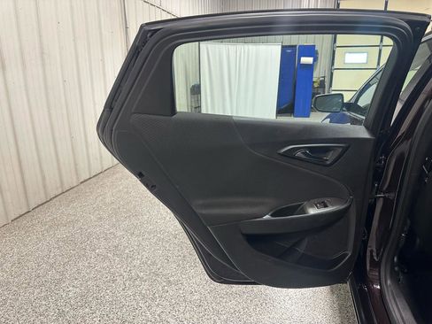 Used 2021 Chevrolet Malibu LT FWD image 26