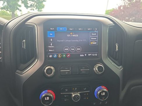 Used 2019 GMC Sierra 1500 SLT w/ SLT Premium Package AWD/4WD image 9