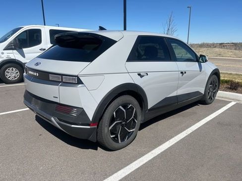 Used 2023 Hyundai Ioniq 5 SEL image 3