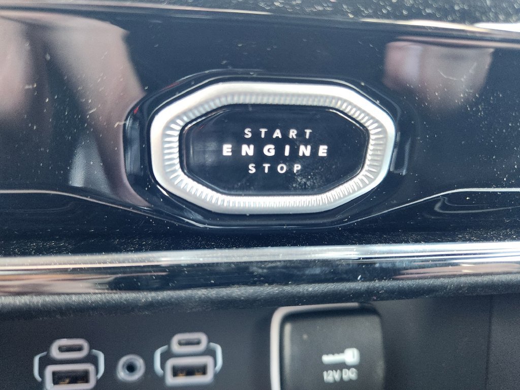 New 2026 Jeep Grand Cherokee Altitude AWD/4WD image 17