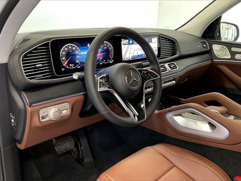 New 2026 Mercedes-Benz GLS 450 4MATIC image 8