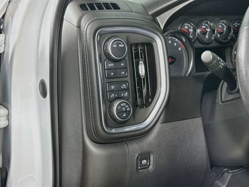 Used 2021 Chevrolet Silverado 1500 LT Trail Boss w/ Convenience Package II AWD/4WD image 10