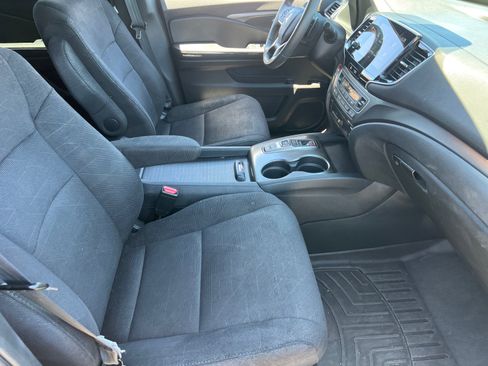 Used 2022 Honda Pilot Sport image 19