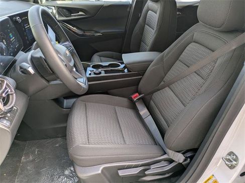 New 2026 Chevrolet Equinox LT image 11