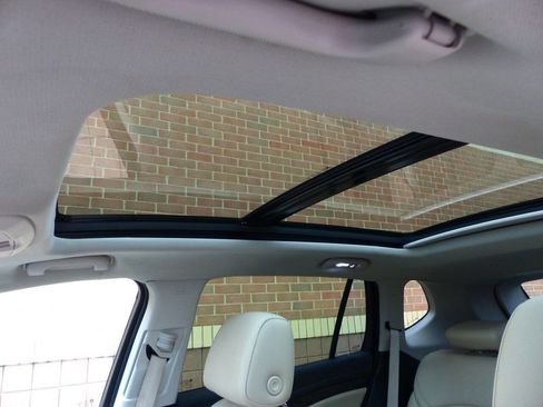 Used 2020 Buick Envision Essence image 37