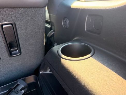 Used 2023 Lexus GX 460 Premium w/ Premium Package AWD/4WD image 33