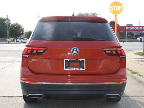 Used 2018 Volkswagen Tiguan SE FWD image 5