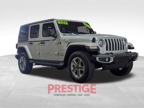 Used 2022 Jeep Wrangler Unlimited Sahara image 5