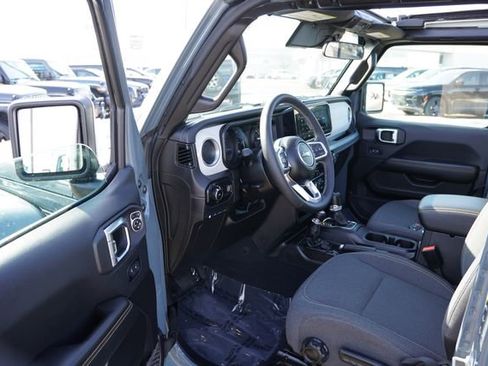 Certified 2025 Jeep Wrangler Unlimited Sahara w/ Safety Group image 16