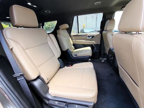 Used 2021 Chevrolet Tahoe Premier AWD/4WD image 26