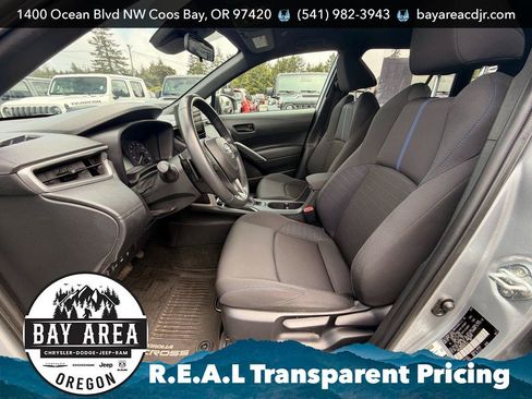 Used 2024 Toyota Corolla Cross AWD Hybrid image 13