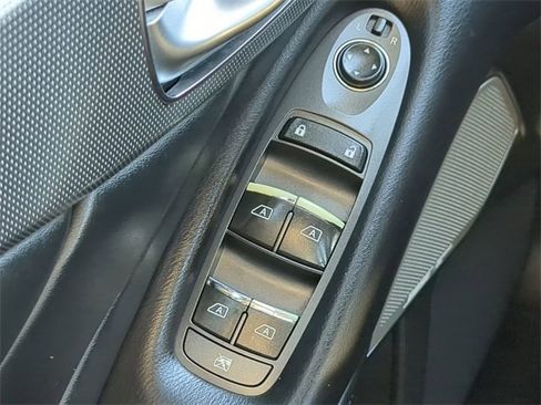 Used 2017 INFINITI Q50 3.0t Premium w/ 3.0T Premium Plus Package image 23