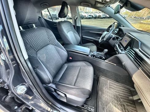 Used 2025 Toyota Camry LE image 32