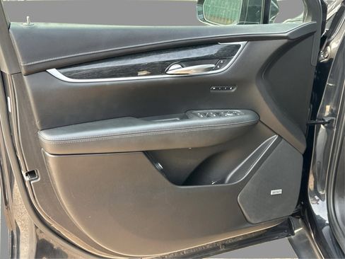Used 2020 Cadillac XT5 Premium Luxury FWD image 38