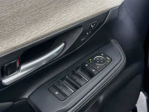 Used 2024 Toyota Grand Highlander AWD image 10