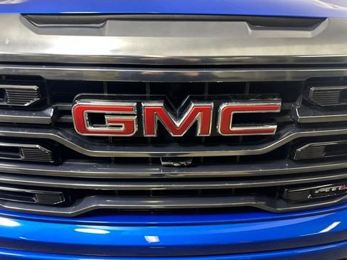 Used 2023 GMC Sierra 1500 AT4 w/ Technology Package image 9