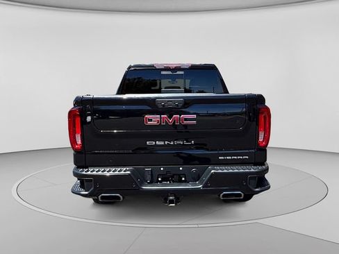 Used 2020 GMC Sierra 1500 Denali w/ Technology Package AWD/4WD image 4