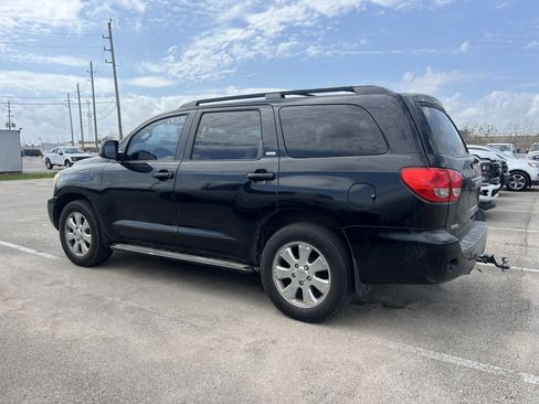 Used 2008 Toyota Sequoia SR5 image 3