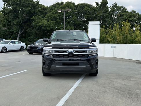 Used 2022 Ford Expedition XLT RWD image 6