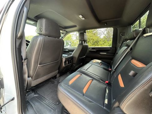 Used 2024 GMC Sierra 2500 AT4 w/ AT4 Premium Plus Package AWD/4WD image 12