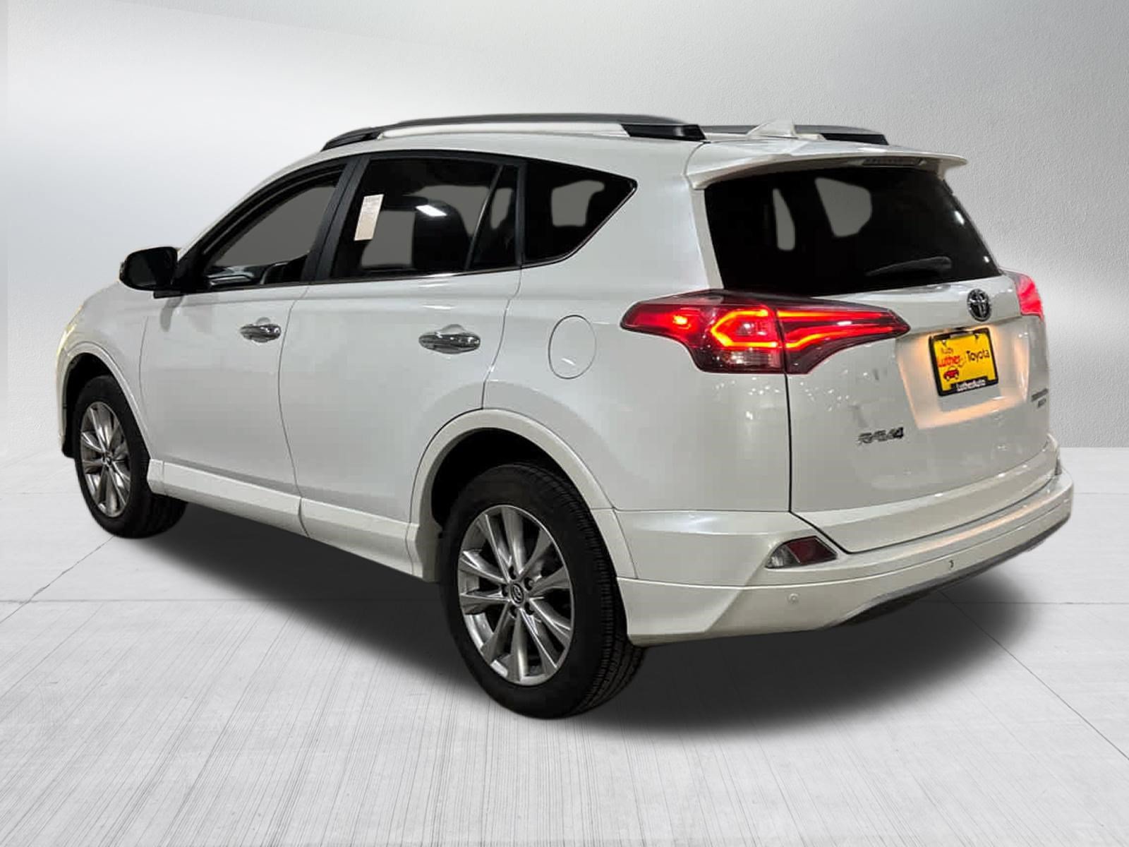 Certified 2017 Toyota RAV4 Platinum AWD/4WD image 4