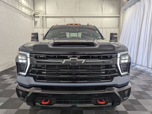 Used 2025 Chevrolet Silverado 2500 LTZ w/ Trail Boss Package AWD/4WD image 4