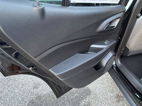 New 2026 Chevrolet Trax ACTIV w/ Sunroof Package FWD image 18