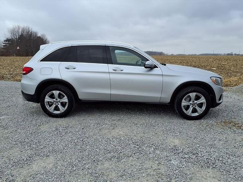 Used 2018 Mercedes-Benz GLC 300 GLC 300 w/ Premium Package image 4