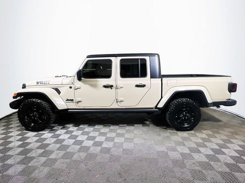 Used 2022 Jeep Gladiator Sport AWD/4WD image 5