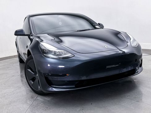 Used 2023 Tesla Model 3 Standard Range RWD image 8