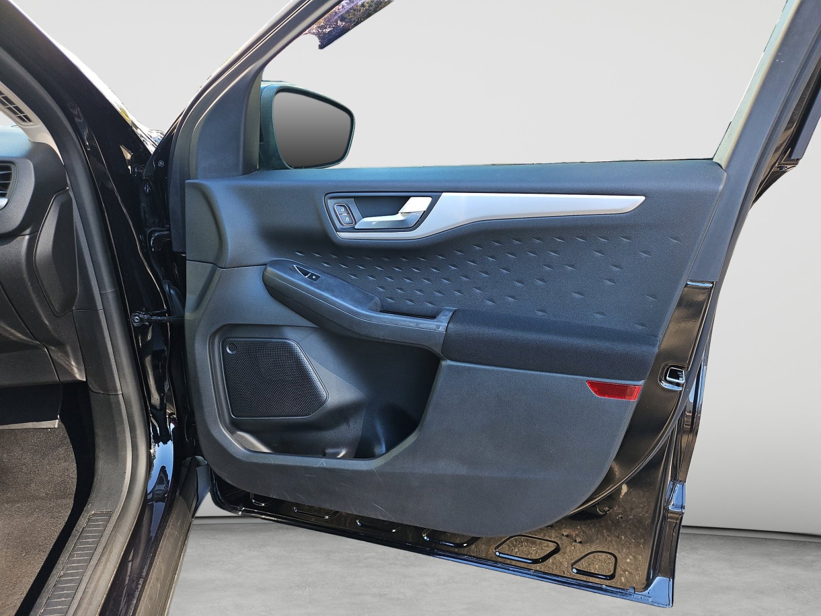 Used 2020 Ford Escape SE FWD image 25