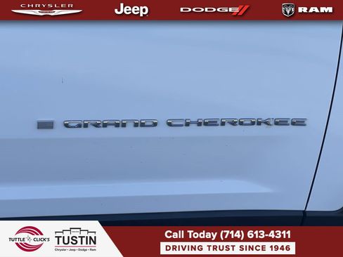 Used 2023 Jeep Grand Cherokee 4WD 4xe image 8