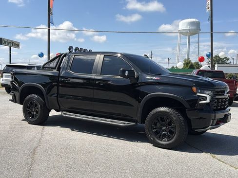Used 2022 Chevrolet Silverado 1500 ZR2 w/ Technology Package AWD/4WD image 27