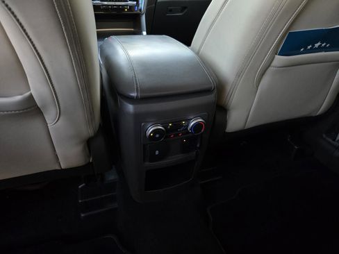 Used 2021 Ford Explorer Platinum w/ Equipment Group 601A AWD/4WD image 21