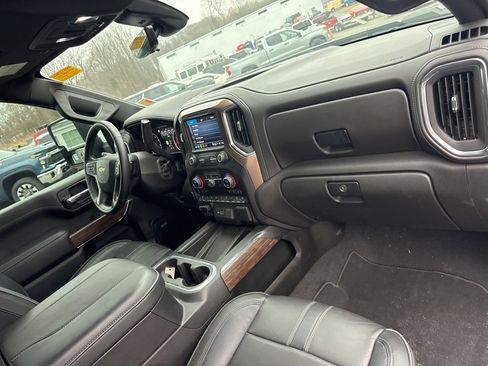 Used 2023 Chevrolet Silverado 2500 High Country w/ Z71 Off-Road Package image 14
