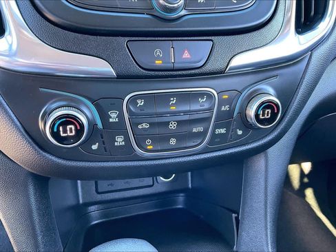 Used 2024 Chevrolet Equinox LT image 31