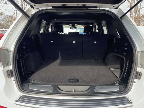 Used 2018 Jeep Grand Cherokee Limited image 11