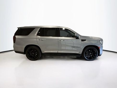 Certified 2023 GMC Yukon Denali w/ Denali Reserve Package AWD/4WD image 8